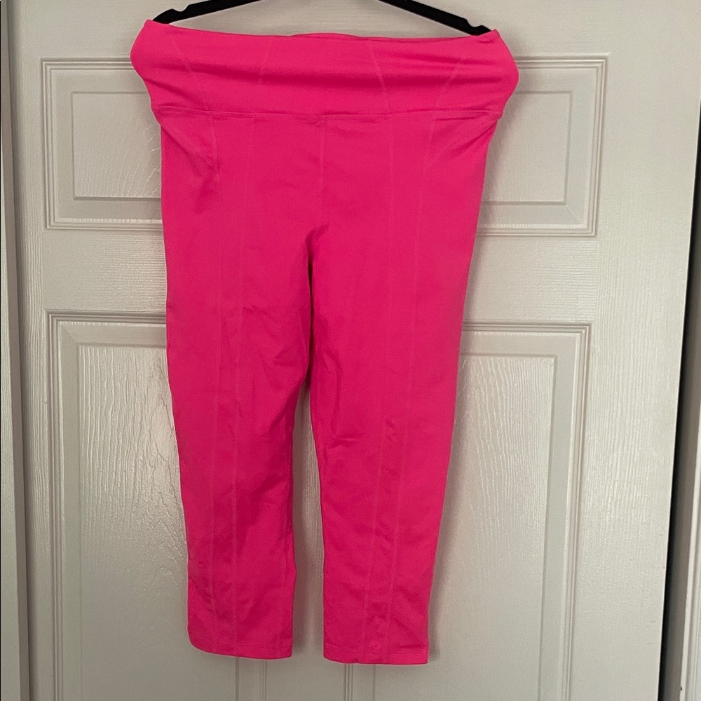 Vibrant Pink Women's Capri Pants